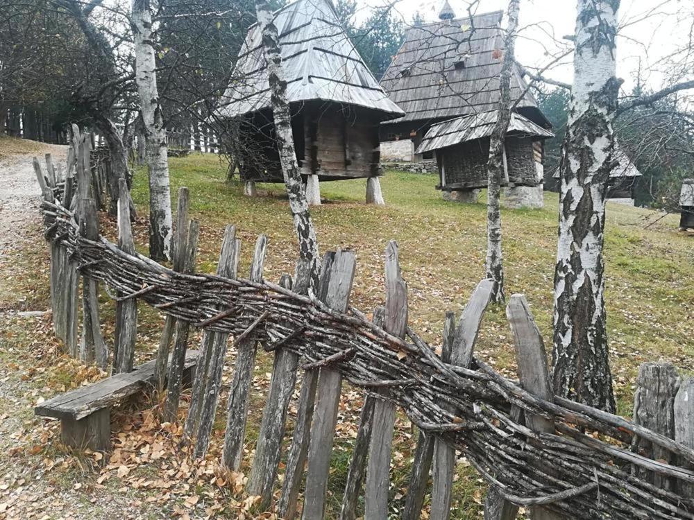 Seoski Turizam Melovic Rozanstvo 외부 사진
